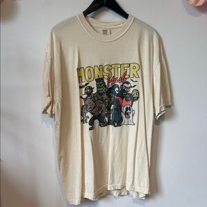 Comfort colors monster mash tee Xlarge